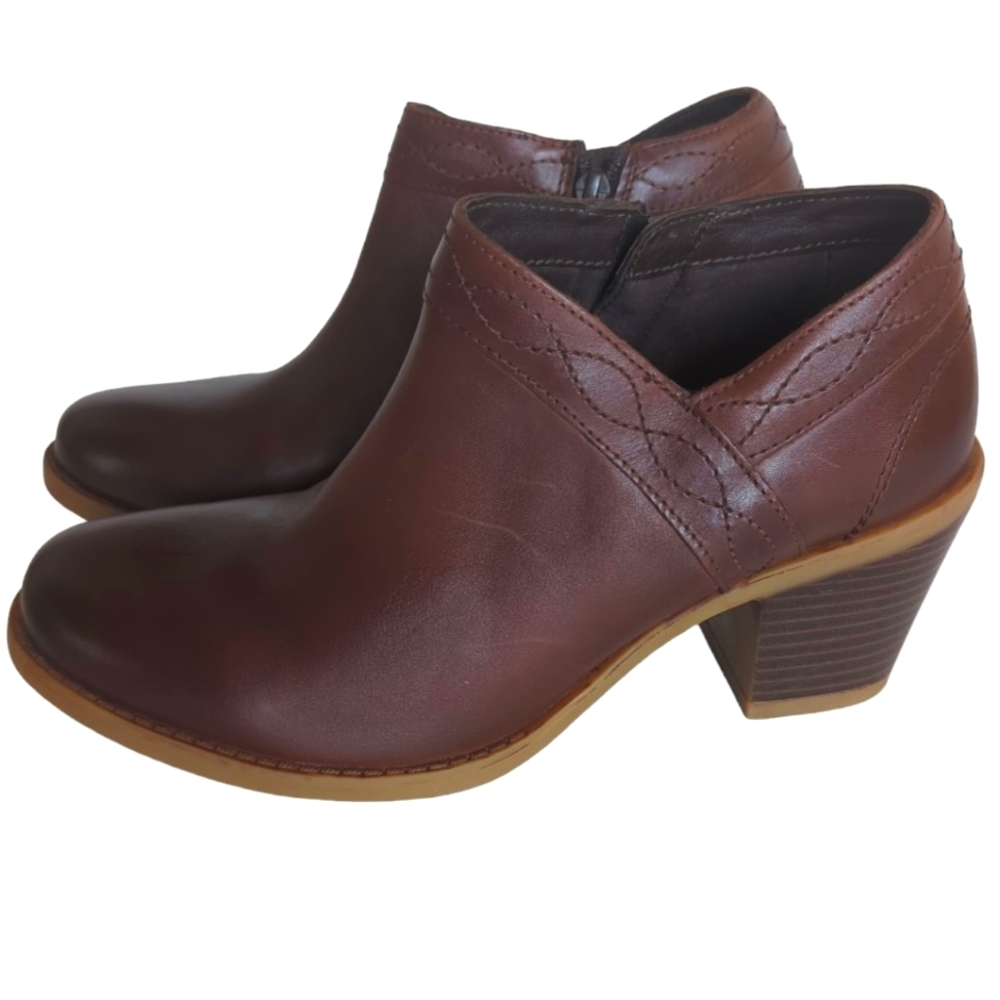 Earth Lina Austin Leather Western Heeled Ankle Bootie 9M Mahogany